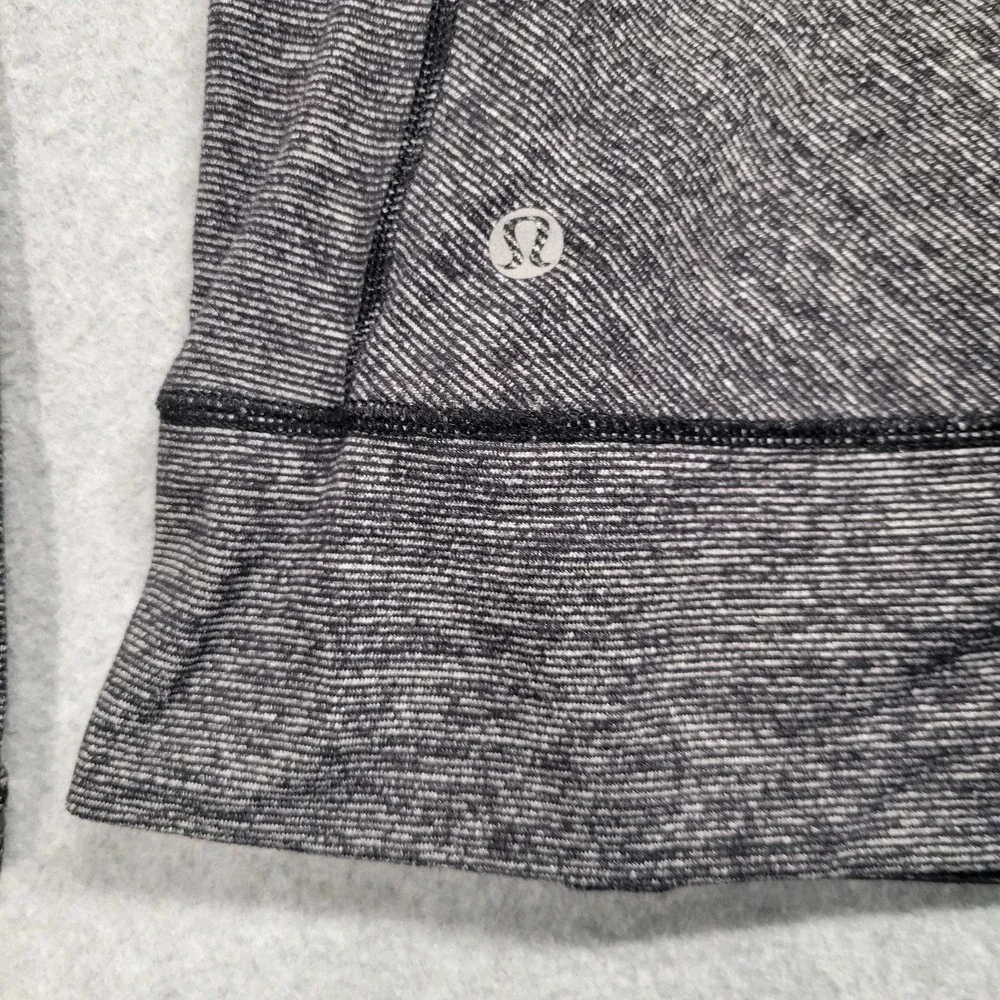Lululemon Womens Size 10 Space Dye Striped Long Sleeve Athletic Top Thumbholes